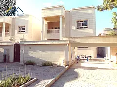 Residential/commercial villa in a prime location with modern finishes