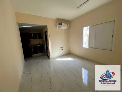 استوديو اول ساكن للايجار السنوى فى الشارقة موقع مميز بالقرب من مخرج دبي قريب من جميع الخدمات