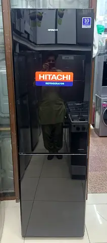 Hitachi bottem mount fridge for sell 💯 good working