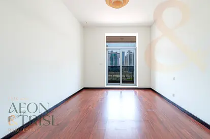 Green Lakes S1 | Spacious 2Bed + Maids | JLT
