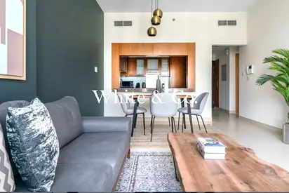 Lake&Golf Course Views| Tenanted |Bright