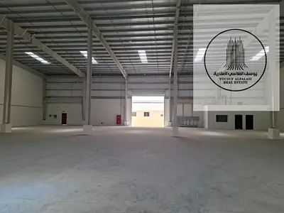 مستودع صناعي  مساحه 33,500قدم بكهرباء 550 كيلو