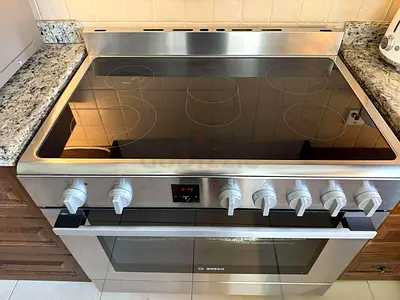 Series 8 BOSCH 5 Eyes Full Electric Ceramic Cooker Range Size 90cm