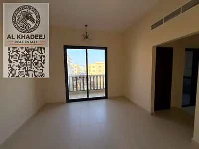 غرفه وصاله اول ساكن بمساحه كبيره مع بلكونه باطلاله مفتوحه بمنطه العالية بجوار جميع الخدمات والطرق الرئيسيه