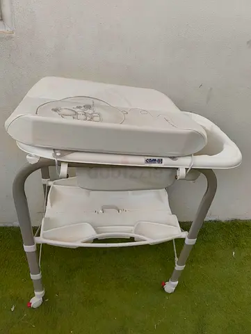 Italian Bath Tub in very good condition ONLY 100 Aed