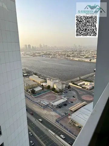شقة بغرفة نوم واحدة مطلة على البحر للبيع في أبراج لؤلؤة عجمان، بسعر 340,000 روبية، مع موقف سيارات.