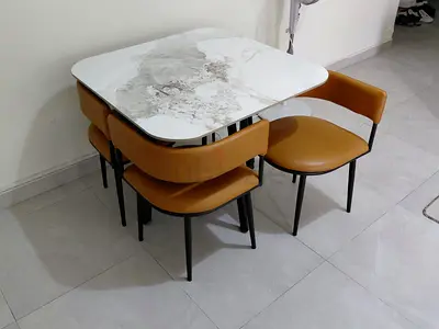Dining Table with 4 chairs