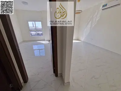 غرفة وصالة أول ساكن للإيجار في الصناعية | 2 حمام | بلكونة | شارع الاتحاد | شهر مجاني | 32,000 درهم