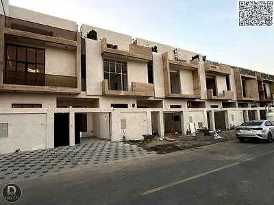 For sale: Townhouse villa in Al Yasmeen area of ​​Ajman, a new, modern, and developed area. The villa features a setback in front and consists of five