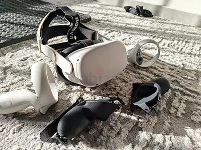 Oculus Quest 2 VR Headset with Controllers