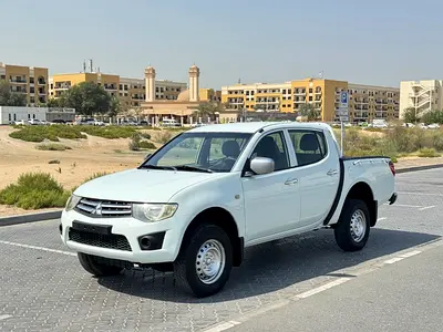 Mitsubishi L200 // Diesel Engine // 4 WD drive // Gcc space // power window // Good conditions