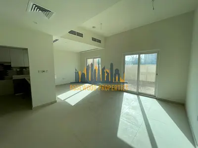 SINGLE ROW | CLOSE TO POOL AND PARK