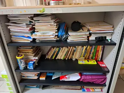 Steelcase Book shelves open cupboard