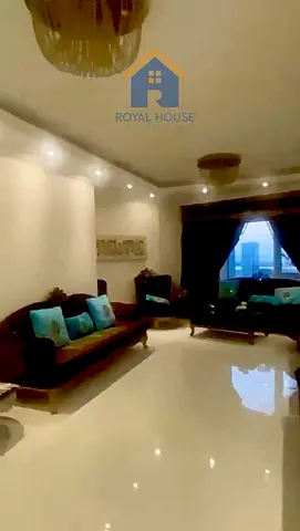 شقة جدا مميزة مساحة كبيرة