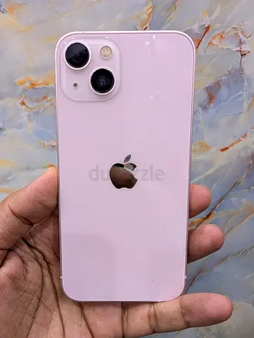Apple iPhone 13 in Pink