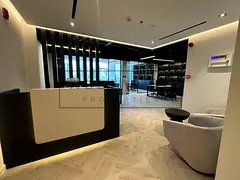 2 partitions | Pantry | Ready | Furnished