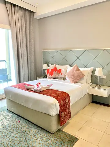 Al Marsa 3 BR Villa with Pool NEGOTIABLE PRICE