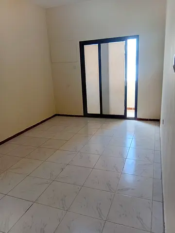 HOT OFFER 2BhK AVAILABLE FAMILY BUILDING 29000