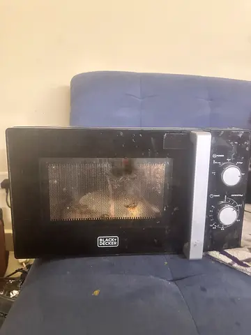 Black  Decker  Microwave Oven for Sale