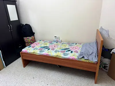 Ladies bead space available for Indian girls in Al Karama