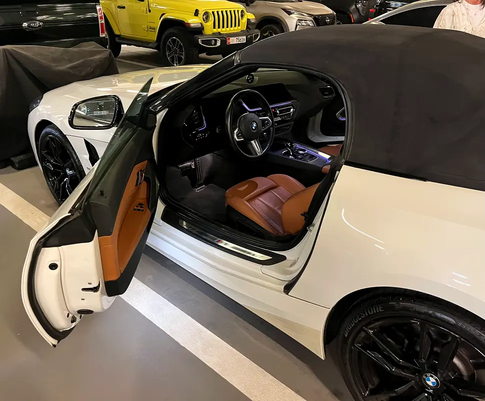 BMW Z4 2019 — photo 1 of 8