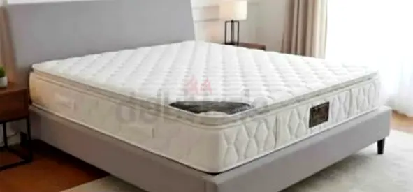 Brend New Queen size 160x200 spring Top memory foam matress Available 28 cm thikniss