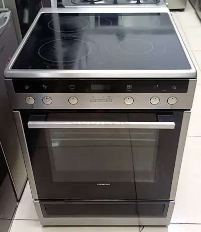 Siemens Electric Oven and Cooktop Combo