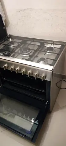 Stainless Steel Gas Oven with Burner Cooktop - غاز منزلي ماركة بوش ألماني قياس كبير - For sale a hig