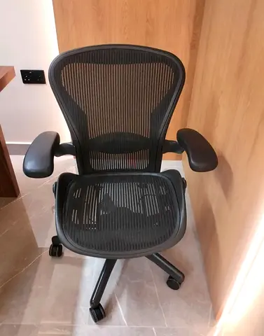 Herman Miller Aeron Classic Chair Lumbar Support Size B Fully Adjustable