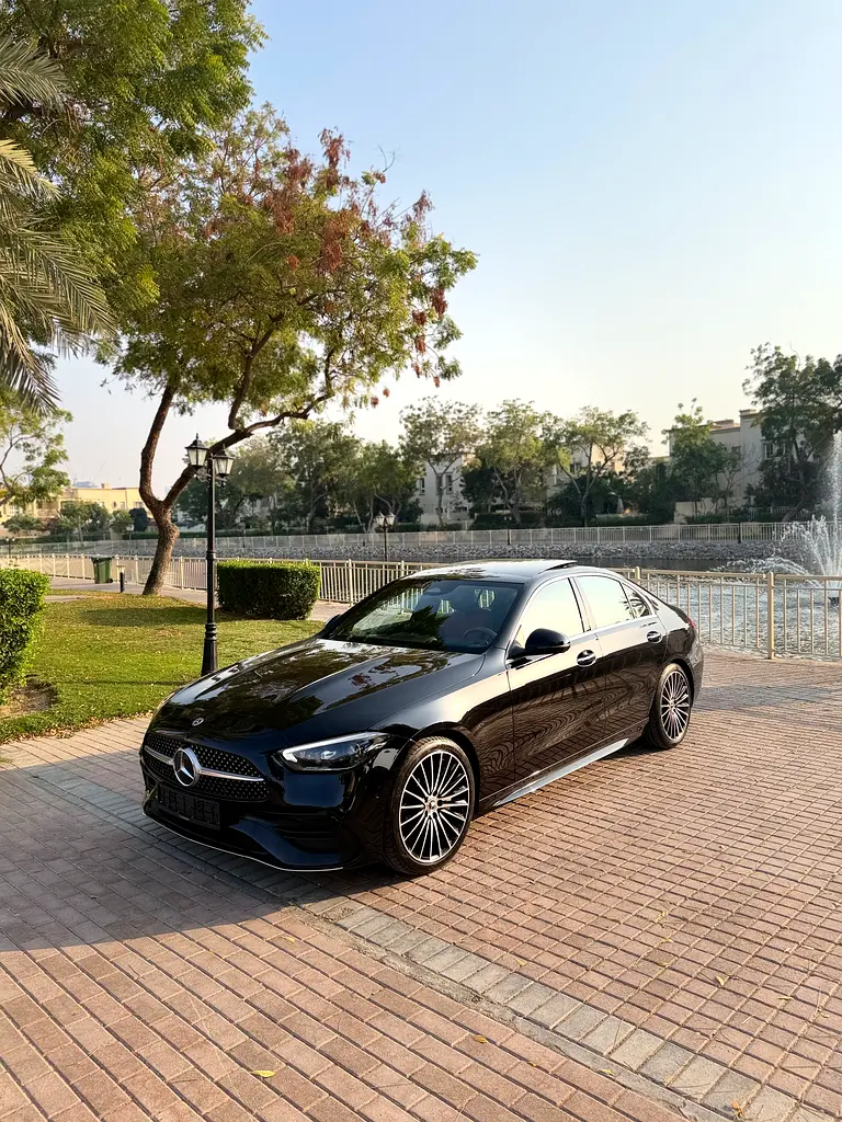 Mercedes-Benz C-Class 2024 — photo 1 of 18