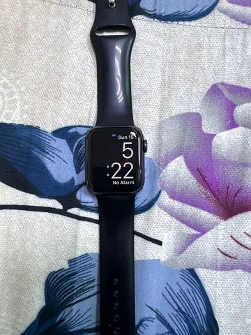 Apple Watch Series 6 - 40mm GPS Smartwatch