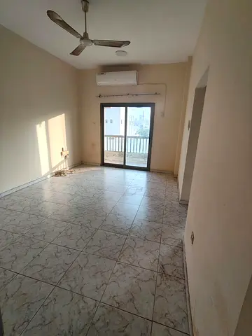 غرفتين وصالة في ميسلون بسعر 28 ألف سنوياً، سكن عائلات، تأمين شيك لا يصرف، تسهيلات بالسداد وصيانة مجانية.