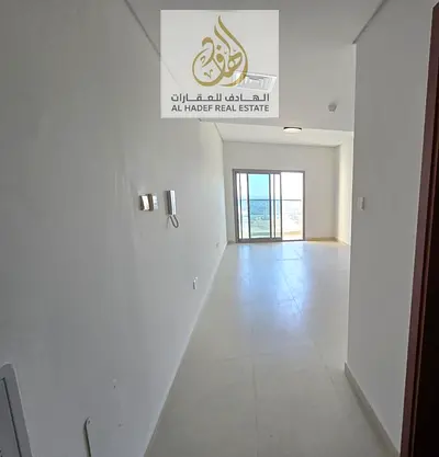 Take advantage of this opportunity! 👌 For sale: a spacious studio apartment with a balcony, open view, free parking, separate gyms for men and women,
