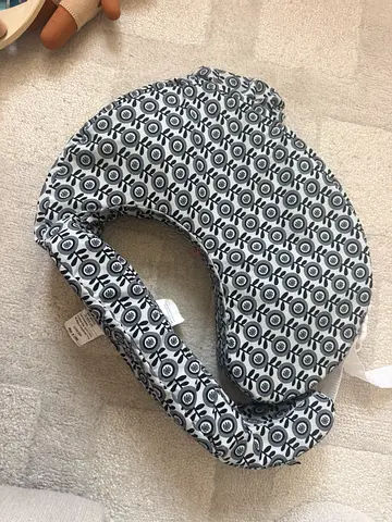Nursing pillow