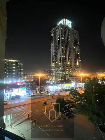 شقة 335الف غرفه وصاله كبيرة جدا في ابراج الخور مميزة جدا غرفتين كبار للتميز بالفرش