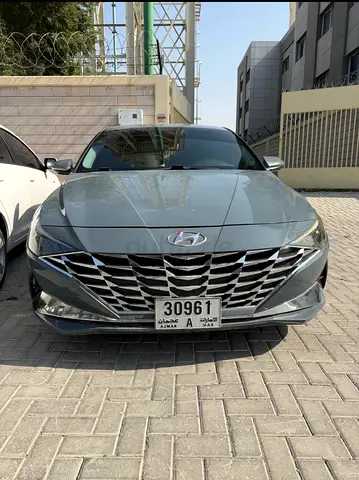 2021 Hyundai Elantra SE - American Specs - Excellent Condition