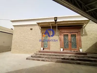 للبيع فيلتان متلاصقتان في منطقة الغافية – الشارقة