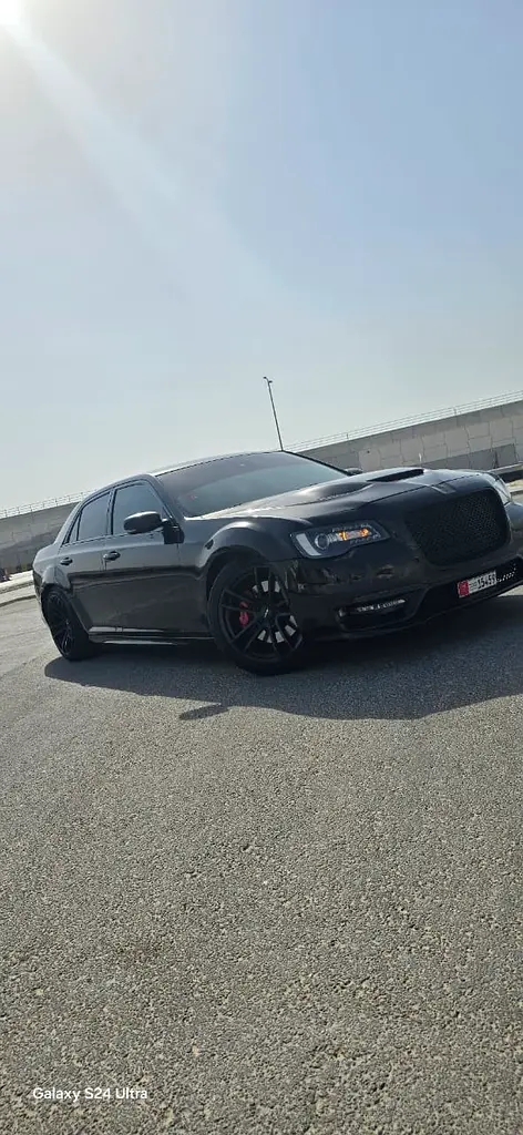 Chrysler 300 2014 — photo 1 of 13