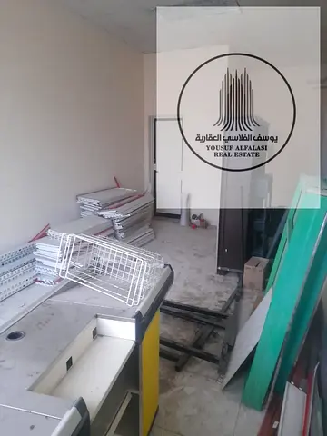 محل للإيجار في الراشدية 2 – عجمان