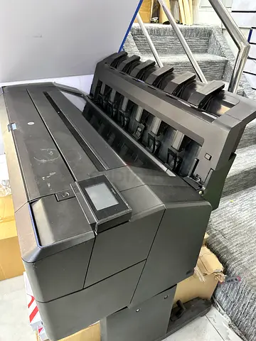 A0/A1/A2 printer HP DesignJet T930 is designed to print large drawings and posters.