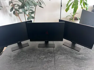 Monitors + Adjustable Monitor Arms - bulk sale BenQ Samsung monitor