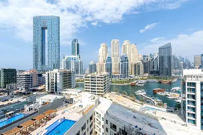 Room for rent in Marina with full view