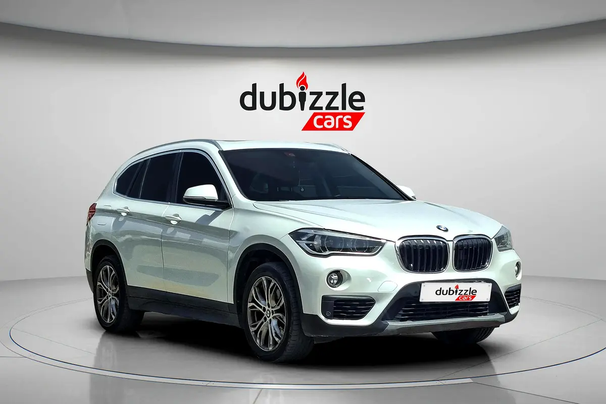 BMW X1 2019 — photo 1 of 15