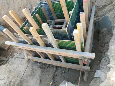 Maintenance + construction