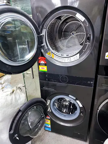 LG WashTower Combo 17/10 / Washer Dryer