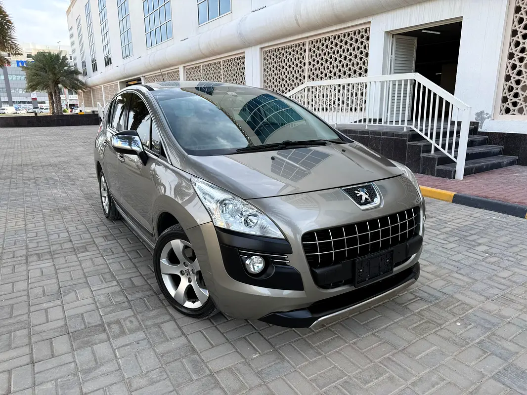 Peugeot 3008 2014 — photo 1 of 20