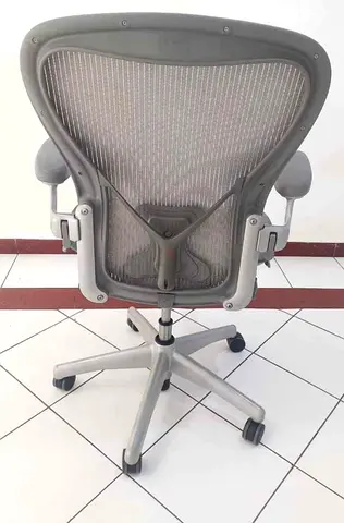 Model Gray Herman Miller Aeron Classic Chair PostureFit Fully Loaded Size B