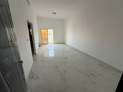 شقة غرفة وصالة جديدة أول ساكن للإيجار السنوي في المويهات عجمان غرفة ماستر و2 حمام وبلكونة مساحات كبيرة تكييف مركزي موقع مميز