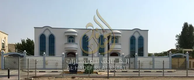 فيلا فاخرة بالعزرا | شارع المدارس | 4 غرف ماستر | 3 صالات | حديقة خاصة وموقف أوتوماتيك