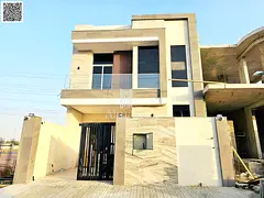 Modern townhouse with 5 bedrooms, prime location